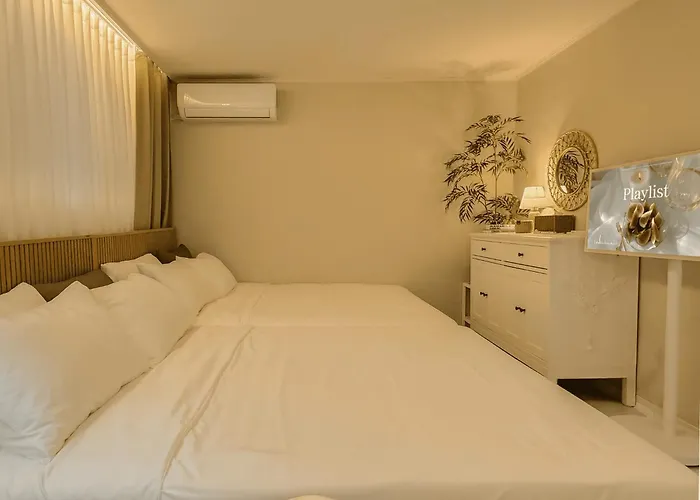 Gangnam,5 People,3minute Walk From Seonjeongneung Station,20 Minutes Jamsil, Itaewon * ソウル特別市